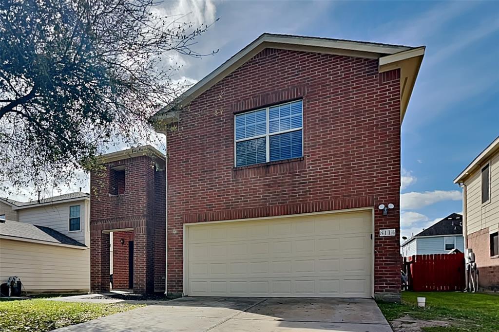 8114 Stagewood Dr in Humble, TX - Building Photo