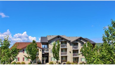 Parkside at Mirabeau in Spokane, WA - Foto de edificio - Building Photo