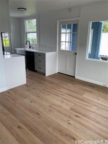 304 Wyllie St in Honolulu, HI - Building Photo