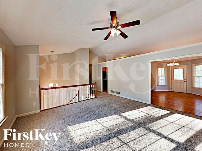 452 Maplewood Ln in Acworth, GA - Foto de edificio - Building Photo