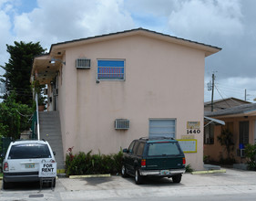 1440-1442 W 29th St in Hialeah, FL - Building Photo - Building Photo