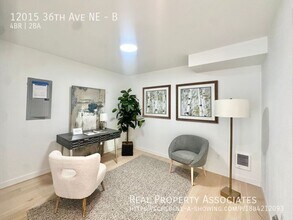 12015 36th Ave NE in Seattle, WA - Building Photo - Building Photo