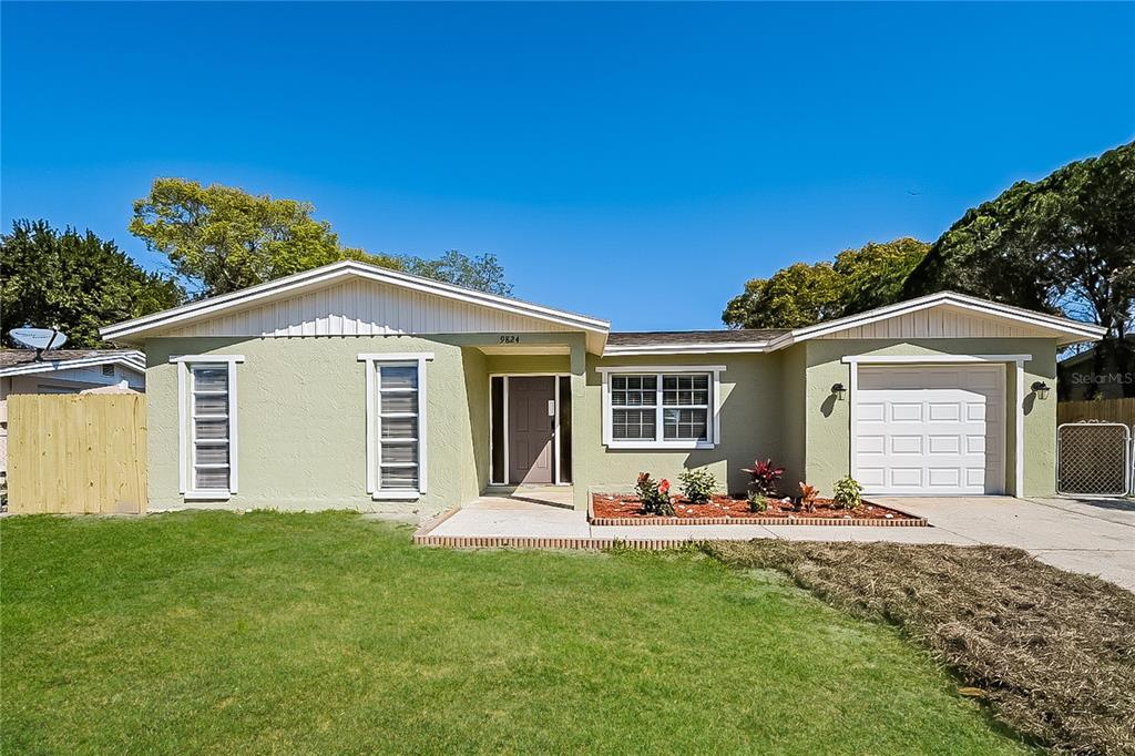 9824 Richwood Ln in Port Richey, FL - Building Photo