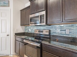 1440 Lexington Square SW in Vero Beach, FL - Building Photo - Building Photo