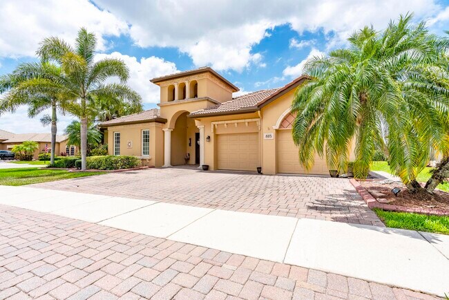 property at 885 SW Grand Reserves Blvd