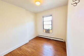 209 3rd St in Hoboken, NJ - Foto de edificio - Building Photo