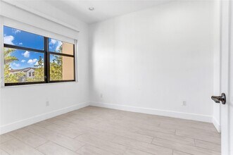 20919 NW 1st Dr in Pembroke Pines, FL - Building Photo - Building Photo