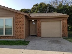 7320 NE Loop 820 in North Richland Hills, TX - Building Photo - Building Photo