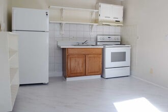 43 John St, Unit 2 in Pittsfield, MA - Building Photo - Building Photo