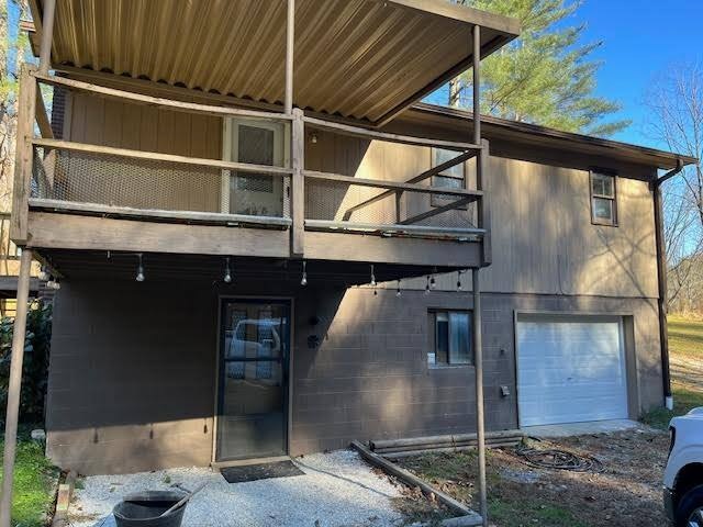 227 Crab Creek Rd in Hendersonville, NC - Building Photo - Building Photo