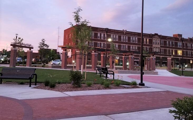 Charles Apartments in Marshfield, WI - Foto de edificio