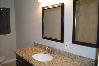 314 Robin St in Deer Park, TX - Building Photo - Building Photo