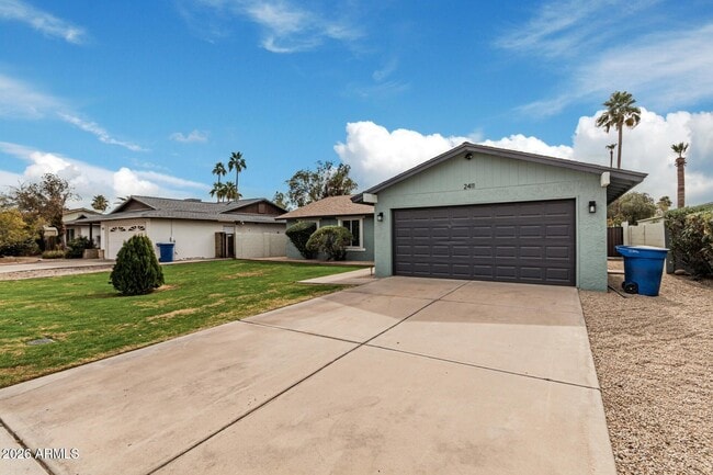 2411 E Alameda Dr in Tempe, AZ - Building Photo - Building Photo