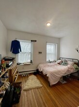 526 Harvard St, Unit 3 in Brookline, MA - Foto de edificio - Building Photo