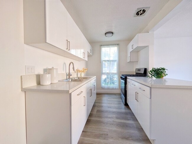 1818 W Sumac Ln in Anaheim, CA - Building Photo - Building Photo