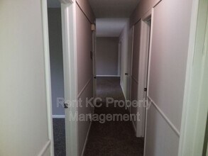 13205 Craig Ave in Grandview, MO - Building Photo - Building Photo