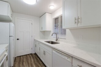 18556-18560 Midvale Ave N in Shoreline, WA - Building Photo - Building Photo