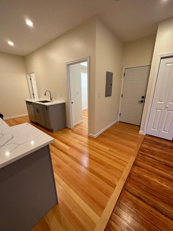 28 Bartlett Cres in Brookline, MA - Building Photo - Building Photo