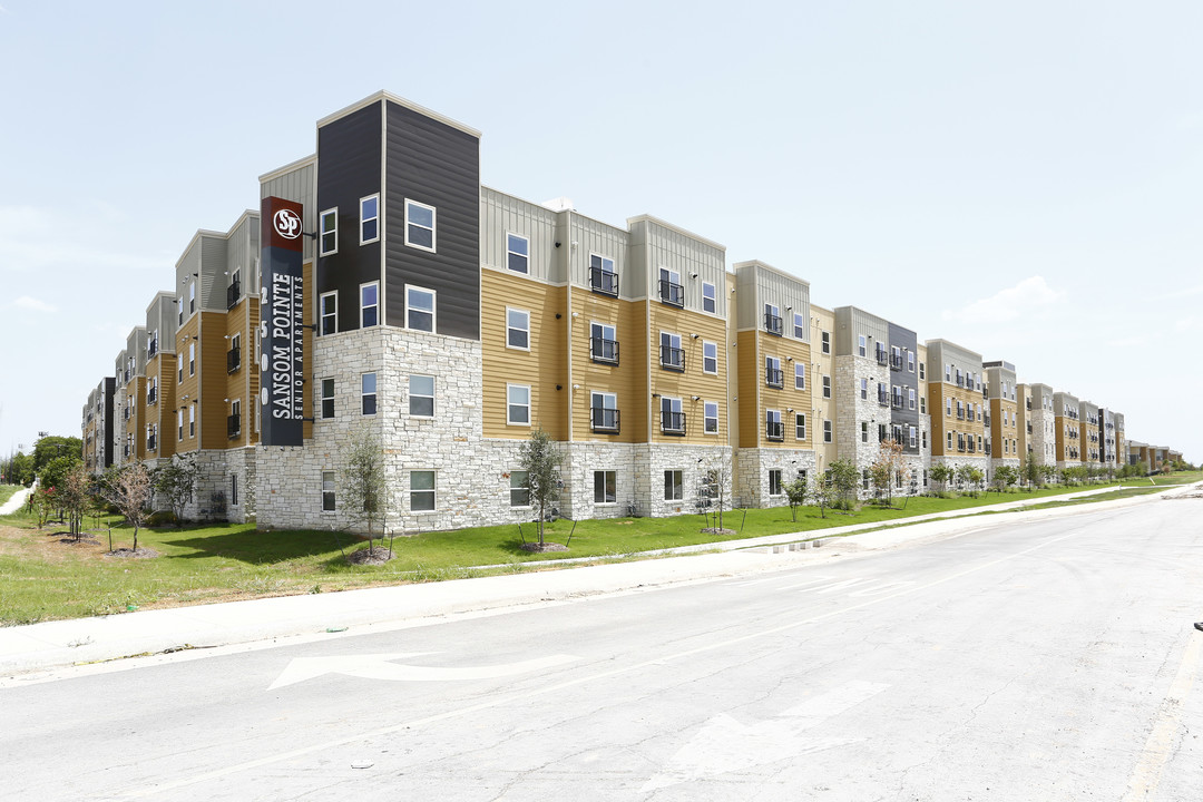 Sansom Pointe Senior in Sansom Park, TX - Foto de edificio