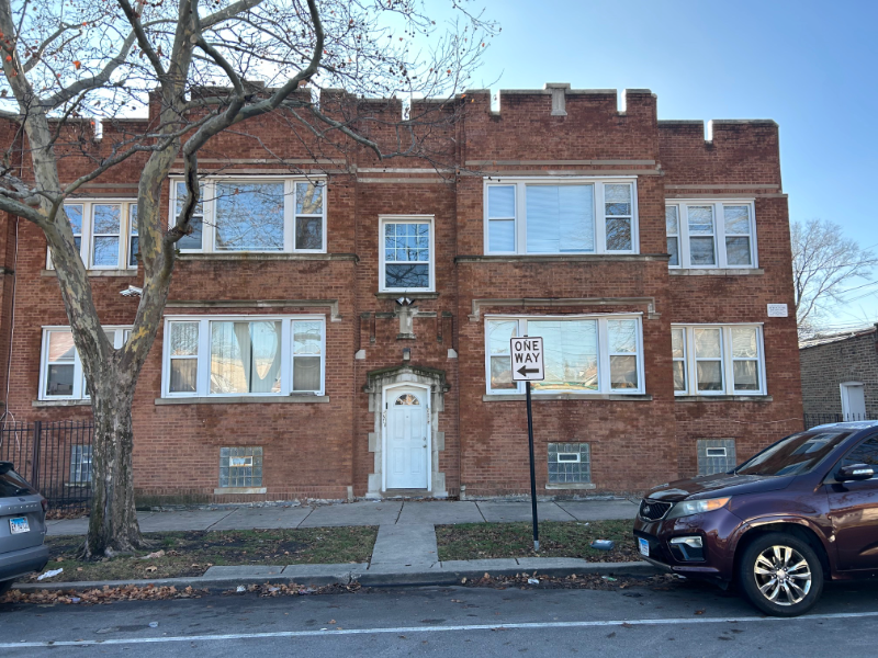 5341 W Hirsch St in Chicago, IL - Building Photo