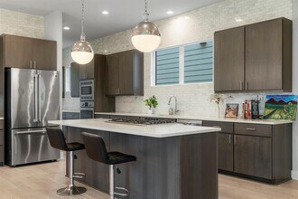 6008 Florencia Ln in Austin, TX - Building Photo - Building Photo