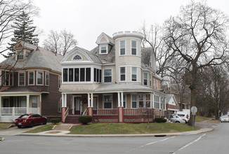 1197 Glenwood Blvd in Schenectady, NY - Building Photo - Building Photo