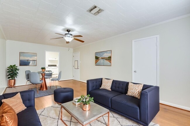 406 Silkwood St, Unit D in Lafayette, LA - Building Photo - Building Photo