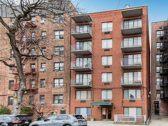 3240 Netherland Ave in Bronx, NY - Building Photo - Building Photo