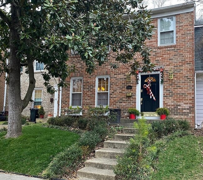 property at 1764 Sandy Ct