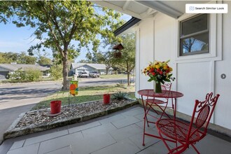 2505 Lazy Oaks Dr in Austin, TX - Building Photo - Building Photo