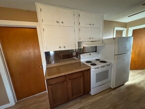632A E 4th Ave N in Columbus, MT - Building Photo - Building Photo