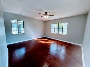 747 Moravon Ave in Jacksonville, FL - Foto de edificio - Building Photo