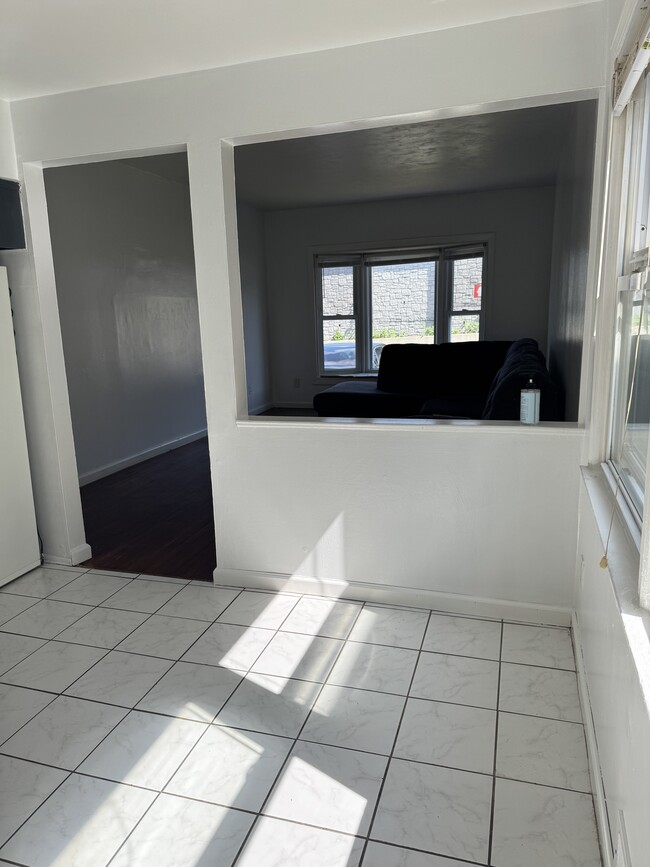 656 S Gannon Ave, Unit 1