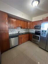 2421 N 57th Terrace in Hollywood, FL - Building Photo - Building Photo