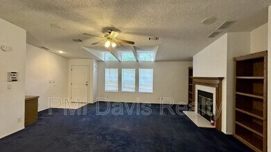 149 Aster Ave in Middleburg, FL - Building Photo - Building Photo