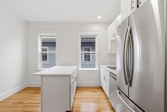 26 Roseclair St, Unit 1 in Boston, MA - Building Photo - Building Photo