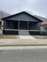 595 Hambley Blvd, Unit #1 in Pikeville, KY - Building Photo