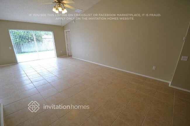26821 Roseann Pl in Lutz, FL - Foto de edificio - Building Photo