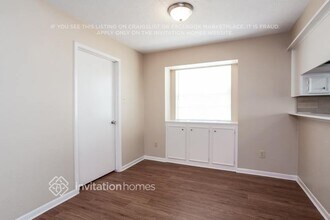 527 Shealy St in Webster, TX - Foto de edificio - Building Photo