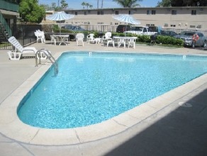 Jamacha Apartments in El Cajon, CA - Foto de edificio - Building Photo