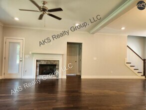 4030 Camellia Ridge Cove in Pelham, AL - Foto de edificio - Building Photo
