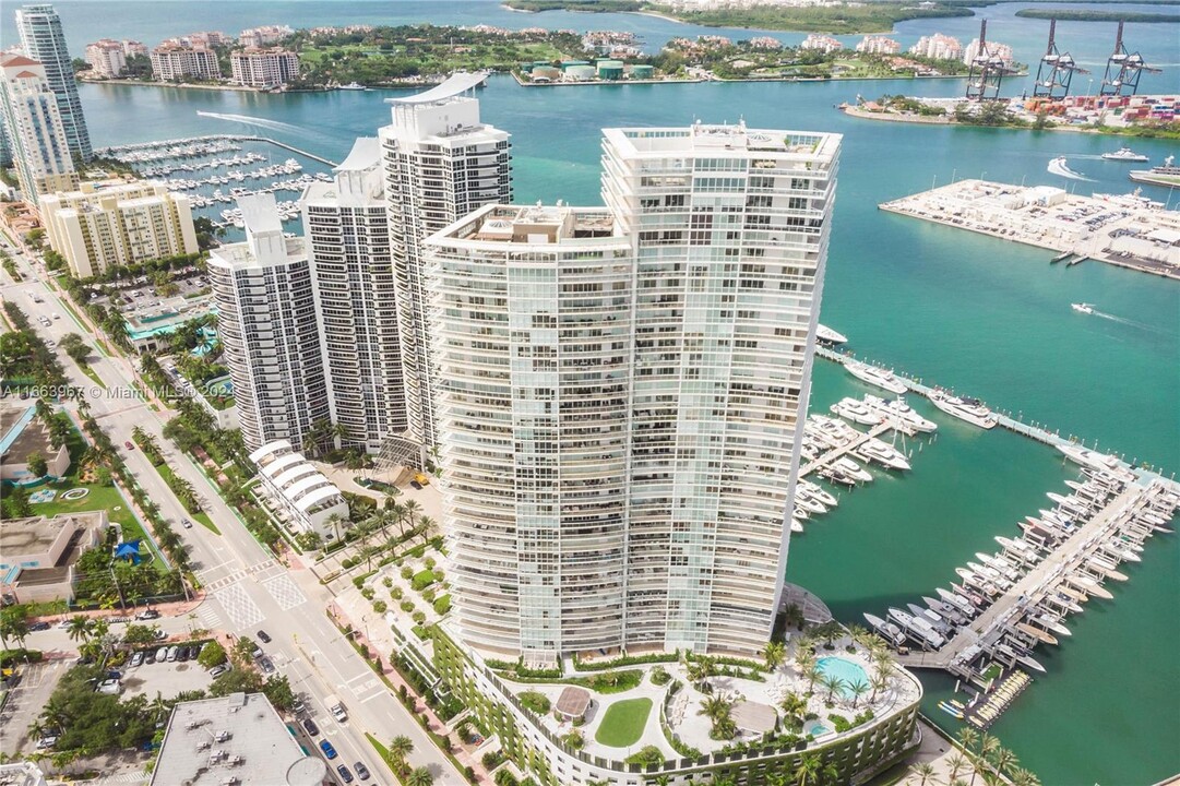 450 Alton Rd, Unit # 2304 in Miami Beach, FL - Foto de edificio