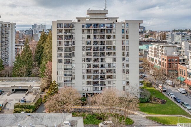 Chancellor Court in Vancouver, BC - Building Photo - Building Photo