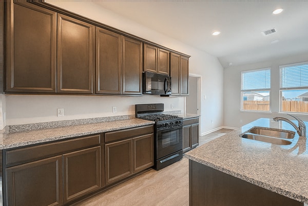 2220 Cedar Vly Dr in Conroe, TX - Building Photo - Building Photo