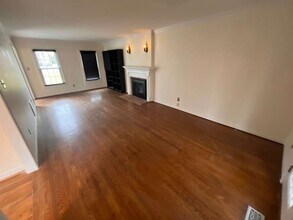 5916 Park Forest Ln in Glen Allen, VA - Building Photo - Building Photo