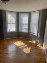 921-923 Roosevelt St in Elizabeth, NJ - Building Photo