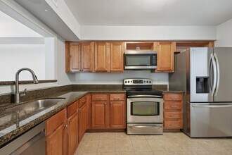 10248 Appalachian Cir in Oakton, VA - Building Photo - Building Photo
