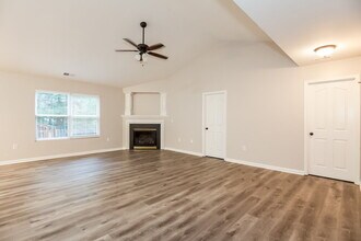 6825 Chieftain Dr in Charlotte, NC - Building Photo - Building Photo