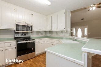 205 Lakefront Dr in Covington, GA - Building Photo - Building Photo