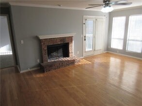 325 Warm Springs Cir in Roswell, GA - Building Photo - Building Photo